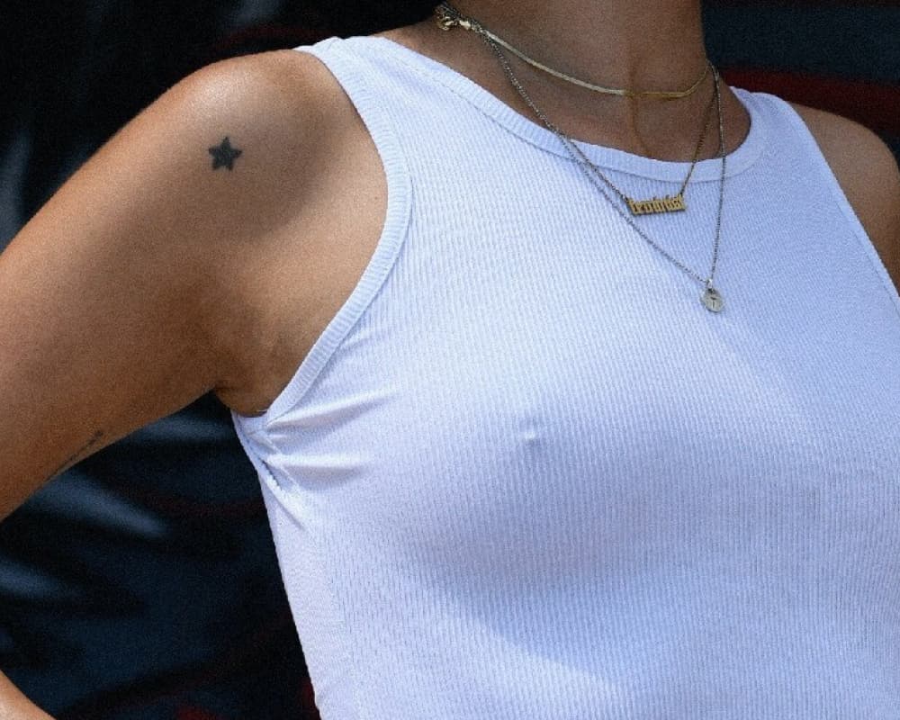 What You Need to Know About Getting Nipple Piercings, According to Four  Women